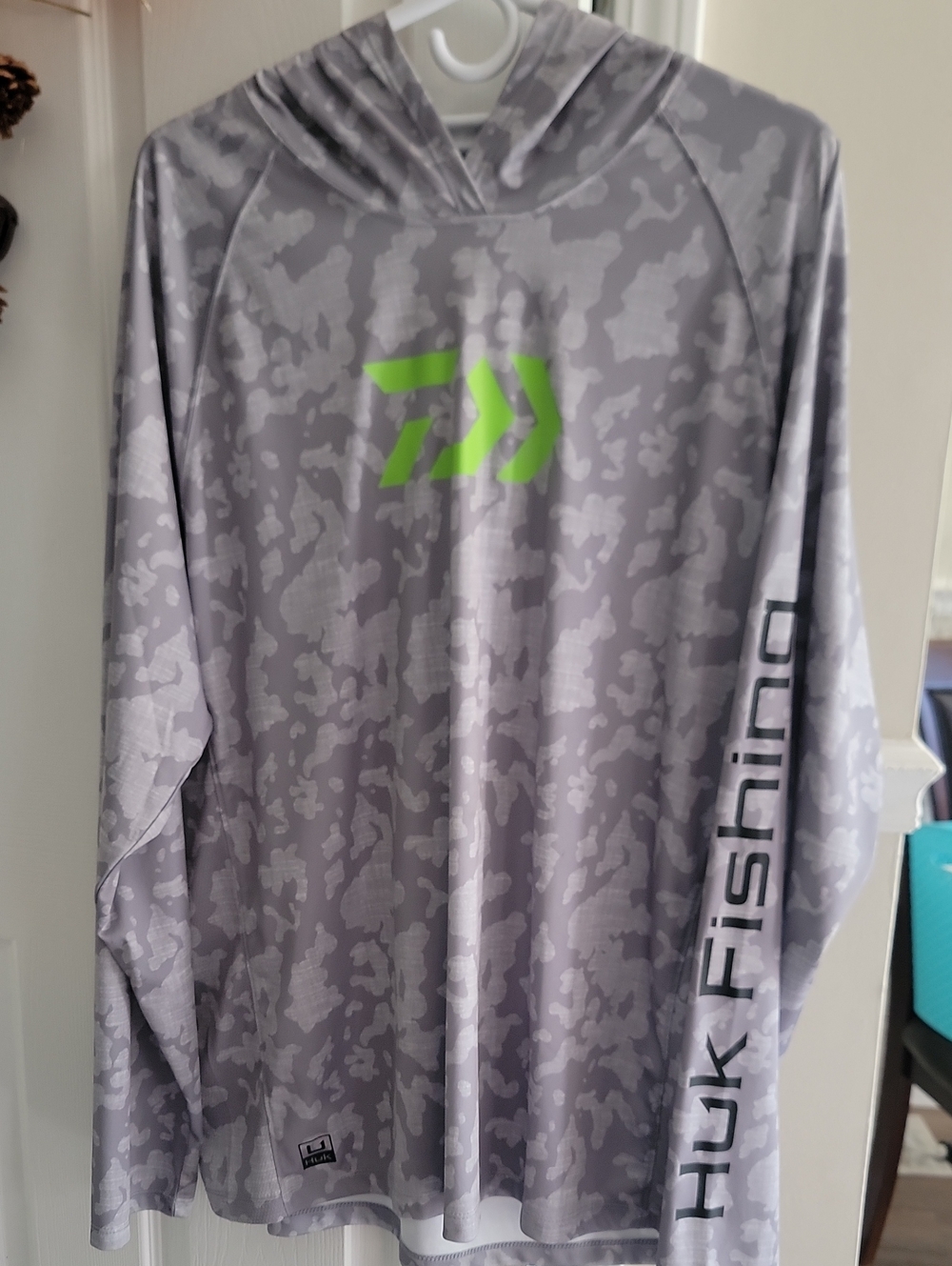 Huk Men’s Hooded Swim Shirt - Gray Camo with Lime Logo